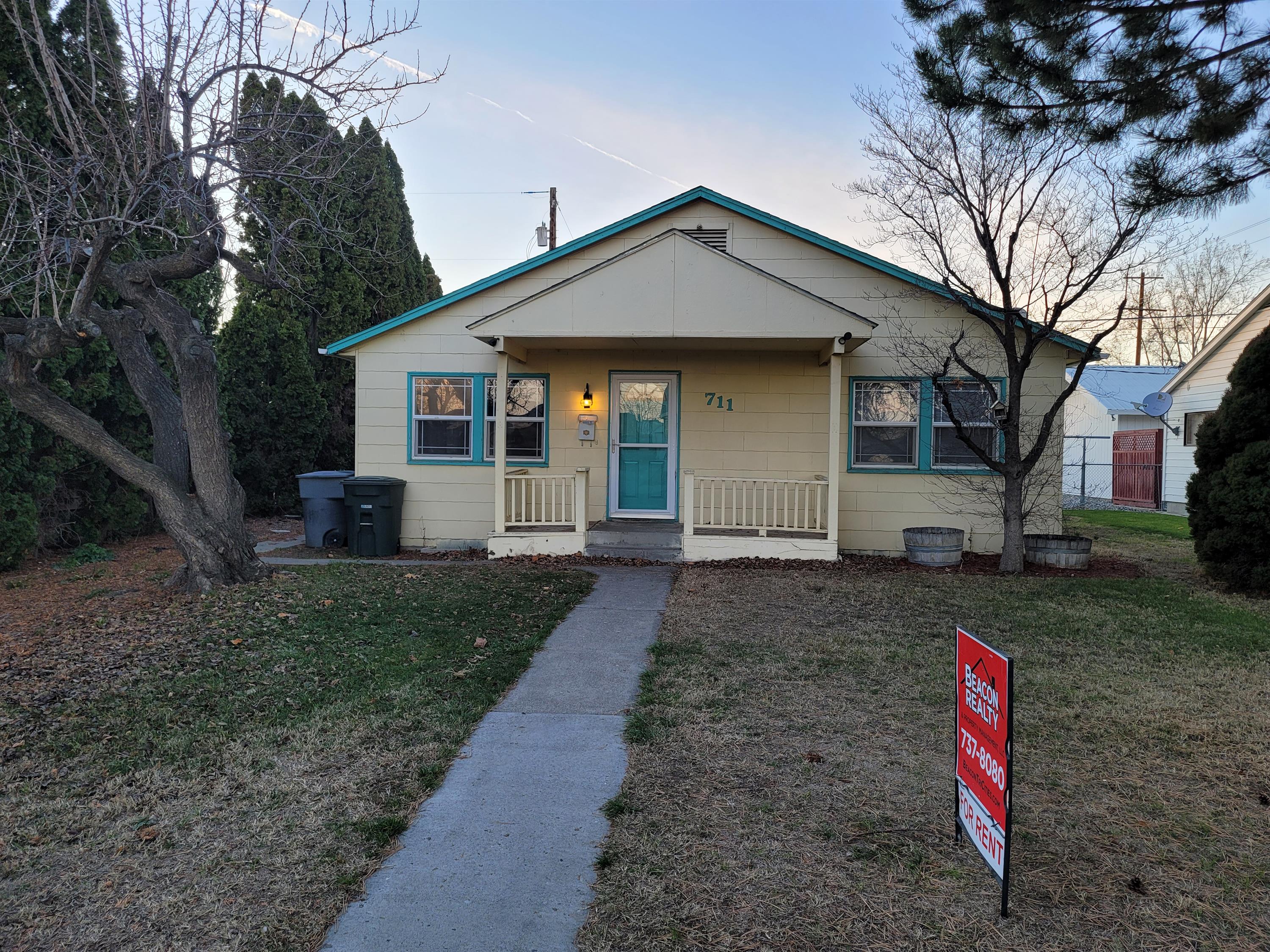 711 Sanford Ave